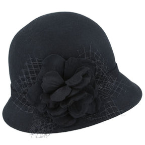 Women Vintage Cloche Hat With Floral Mesh Yarn